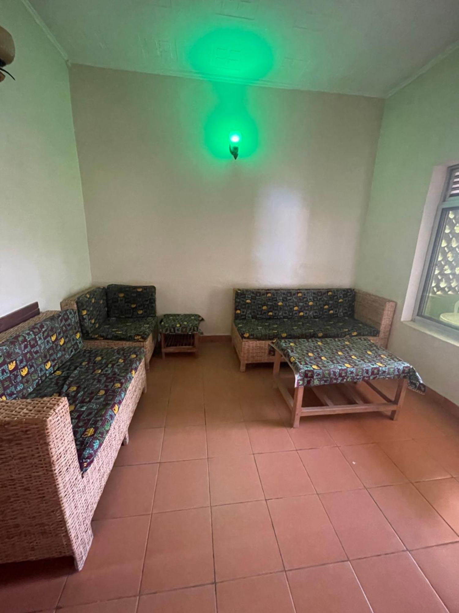 Suba Motel Kihihi 外观 照片